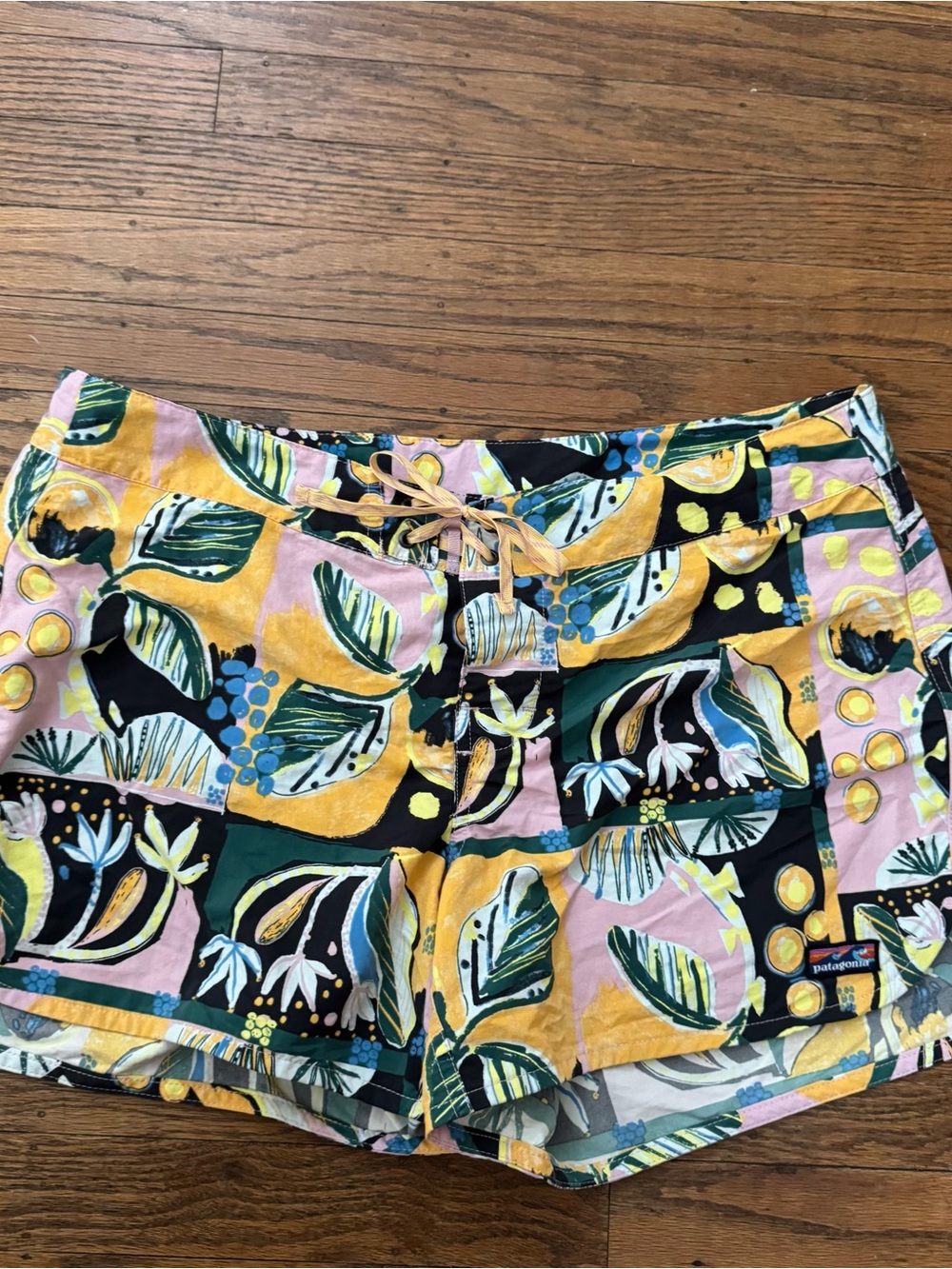 Patagonia Island Seeds Milkweed Mauve Wavefarer Boardshorts Swim 5” 12 EUC